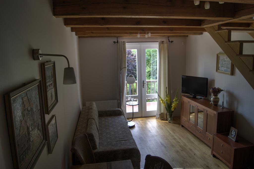 Apartamenty Nadedworce Kazimierz Dolny Rum bild